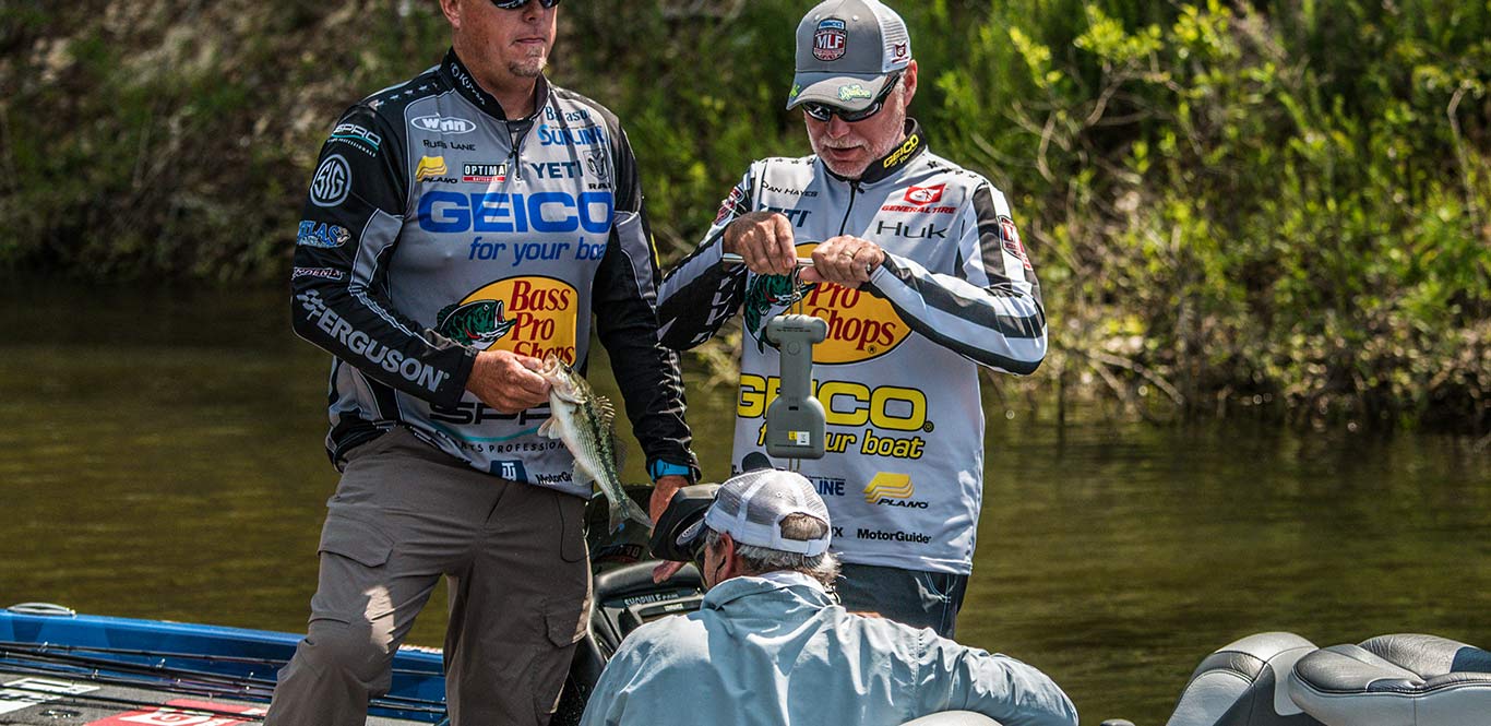 Russ Lane's favorite late fall tactic for bass - Bassmaster
