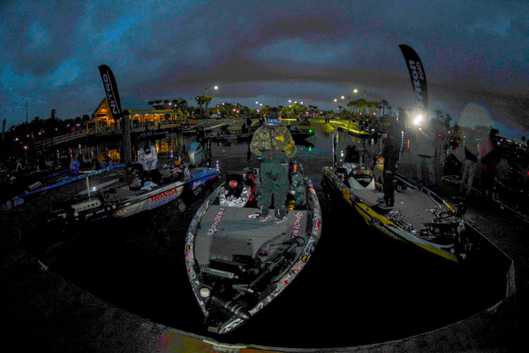 Image for GALLERY: Bass Pro Tour Stage One Elimination Round 2 Morning