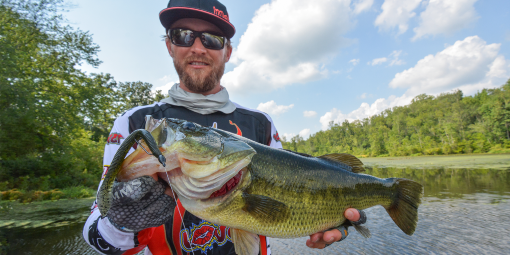 James Elam Takes Extra Care in Choosing the Right Hook for the Job - Major  League Fishing