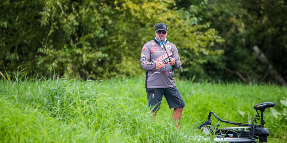 Image for Breaking Down Fall Grass Fishing with Randall Tharp