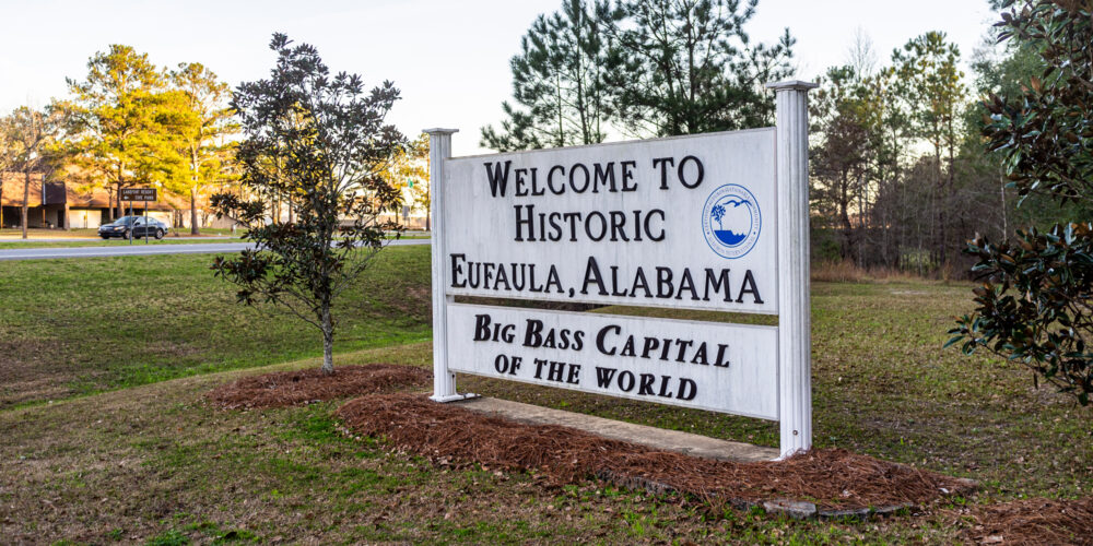 Image for Eufaula, Alabama: A Town With a Heart for Fishing