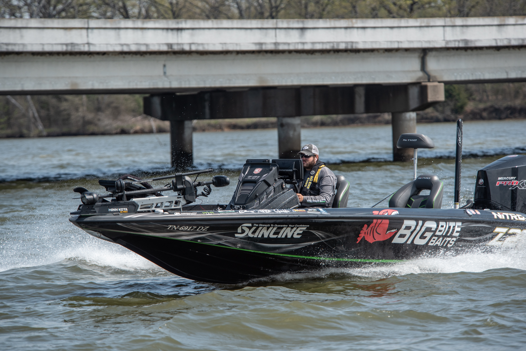 GALLERY: MLF Pros Practice on Fork - Major League Fishing