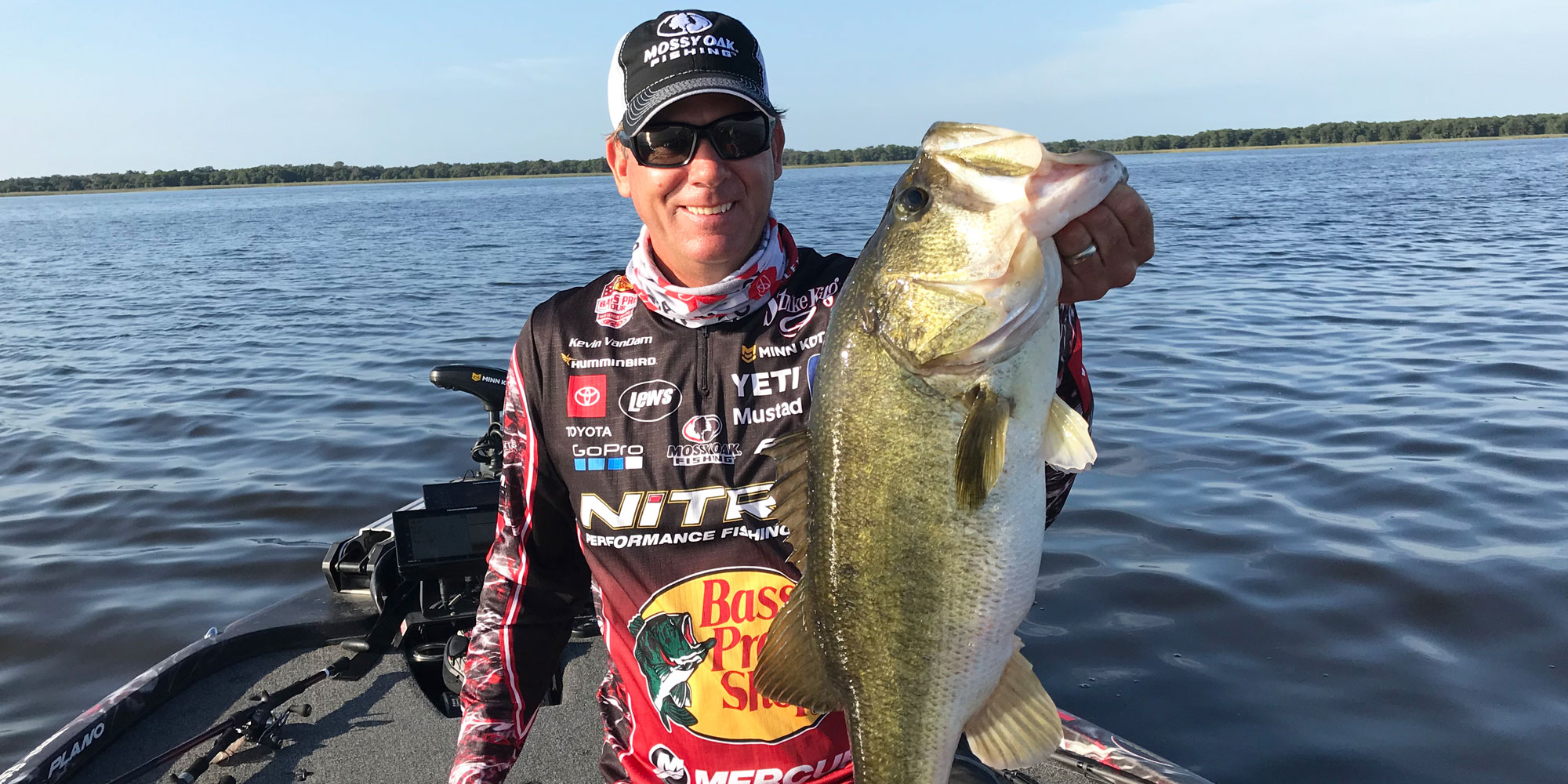Kevin VanDam Earns Knockout Round Win At Major League Fishing Bass Pro Tour  B&W Trailer Hitches Stage Four At Lake Chickamauga 