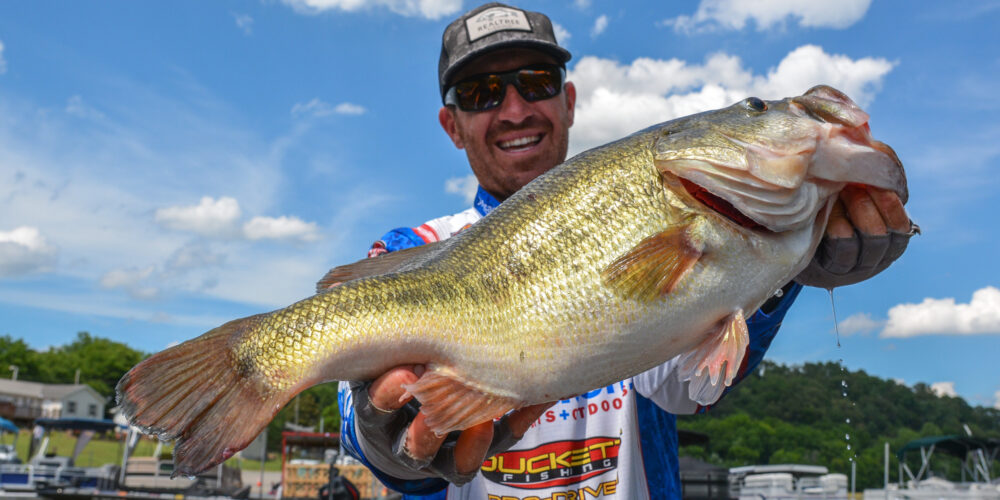 Image for Wheeler Wallops 10-Pounder on Day 3 to Reclaim Lead at FLW Super Tournament