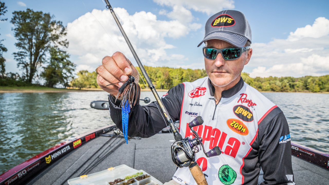 Bolton and his Favorite Jig Combo - Major League Fishing