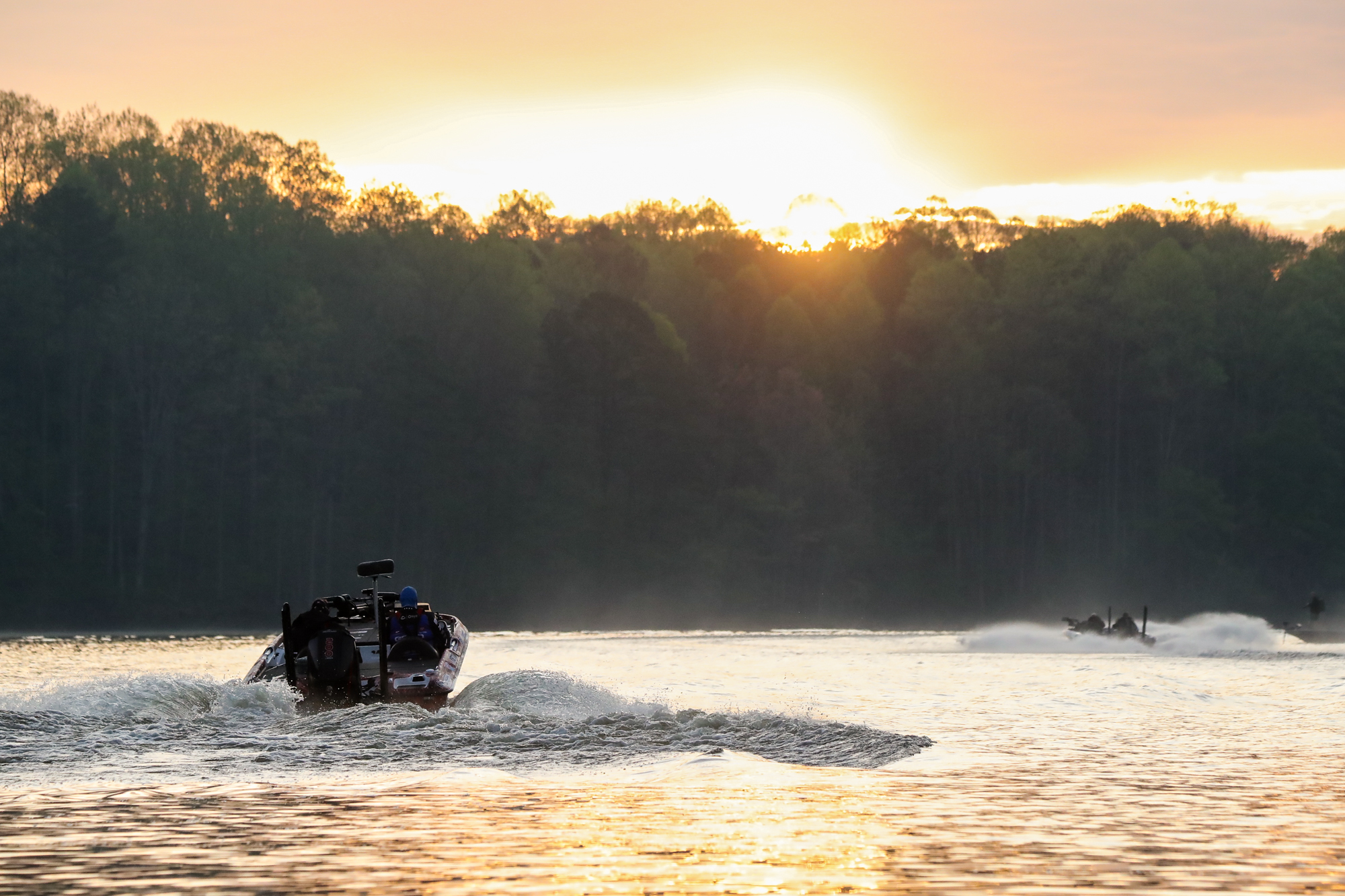 GALLERY: Group B Launches On Falls Lake - Major League Fishing