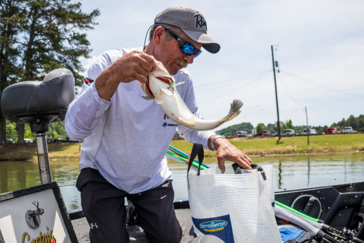 Image for GALLERY: Toyota Series Central Division, Lake Chickamauga, Day 2 Weigh-In