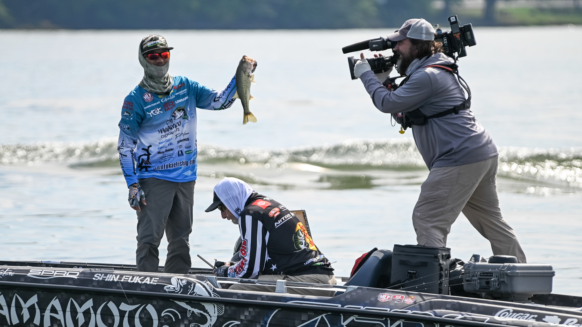 HIGHLIGHTS: Stage Four Qualifying Day 1, Group B - Major League Fishing