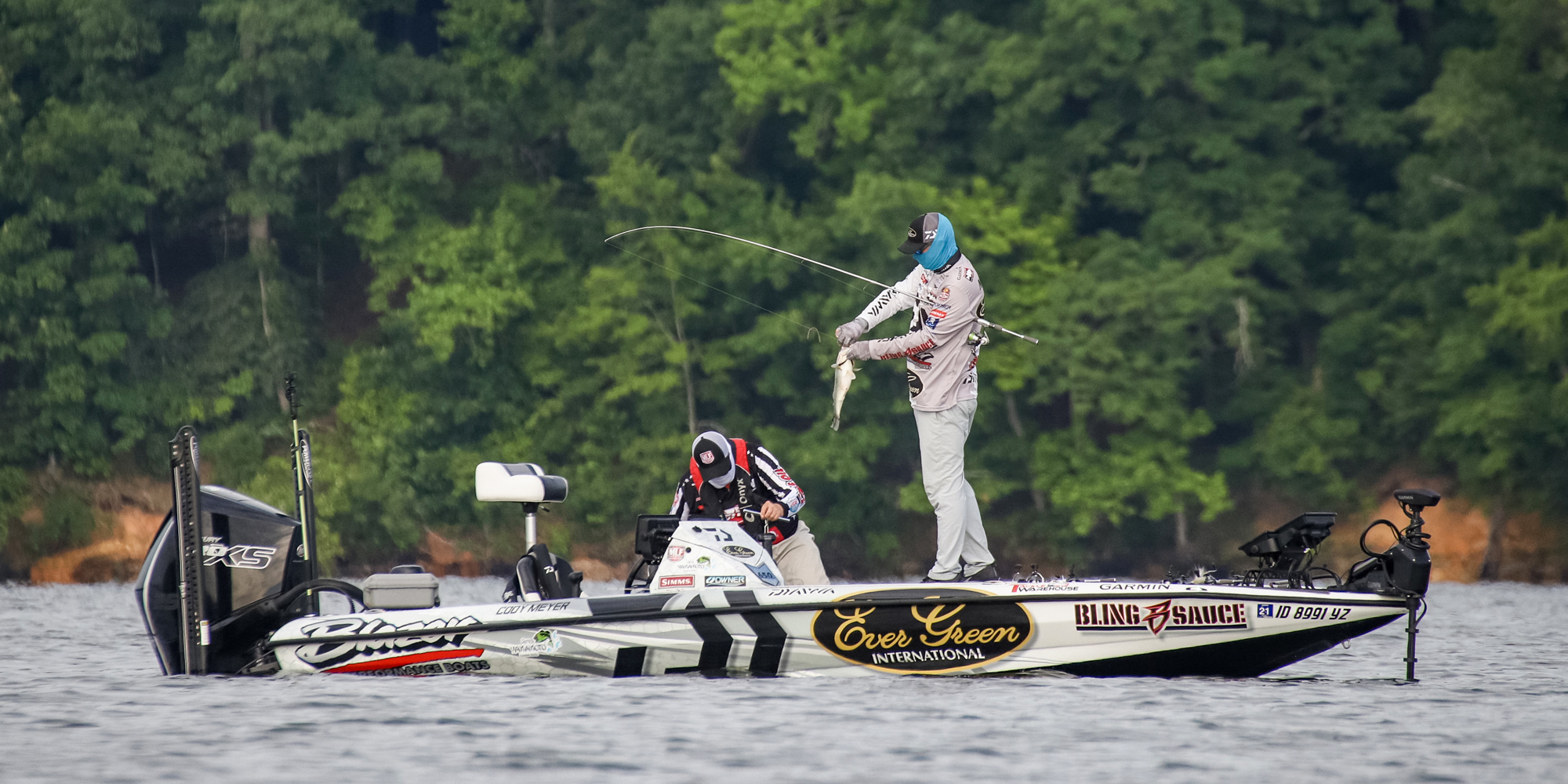 Finessing the Tennessee River with Cody Meyer - Major League Fishing