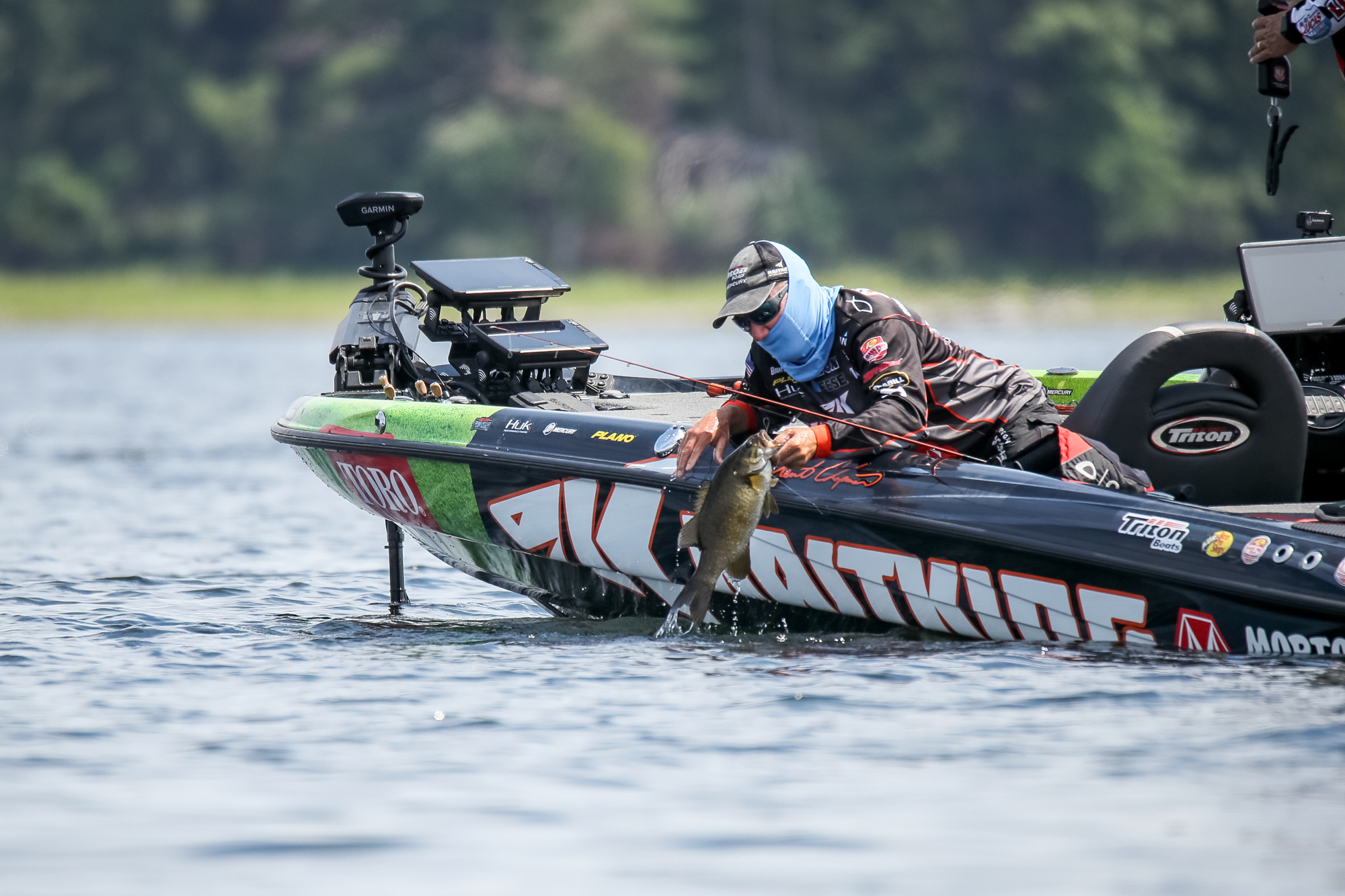GALLERY Day 1 Wraps Up on Lake Champlain Major League Fishing
