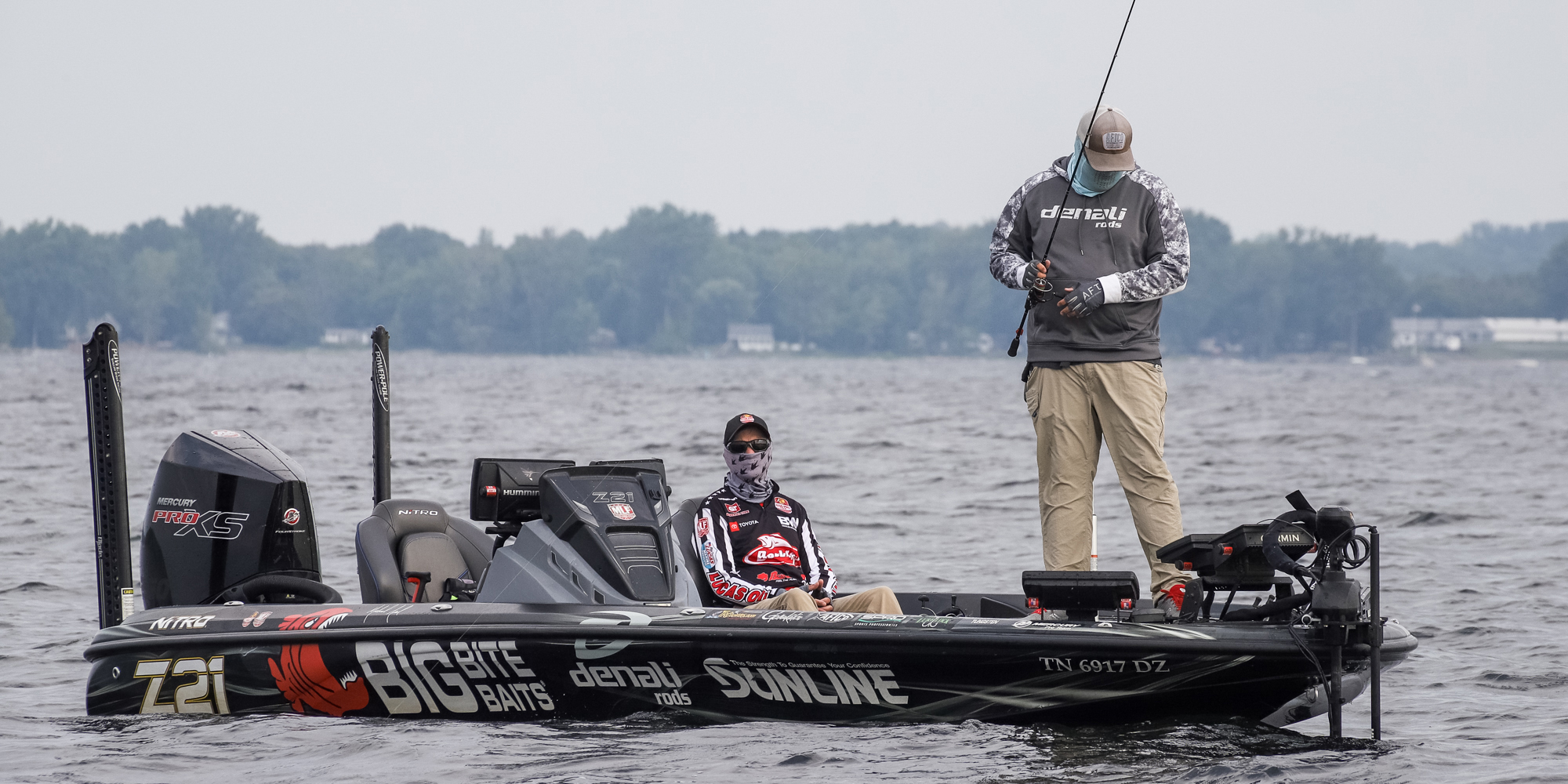 Matt Lee dominates opening day at MLF Bass Pro Tour Toyota Stage