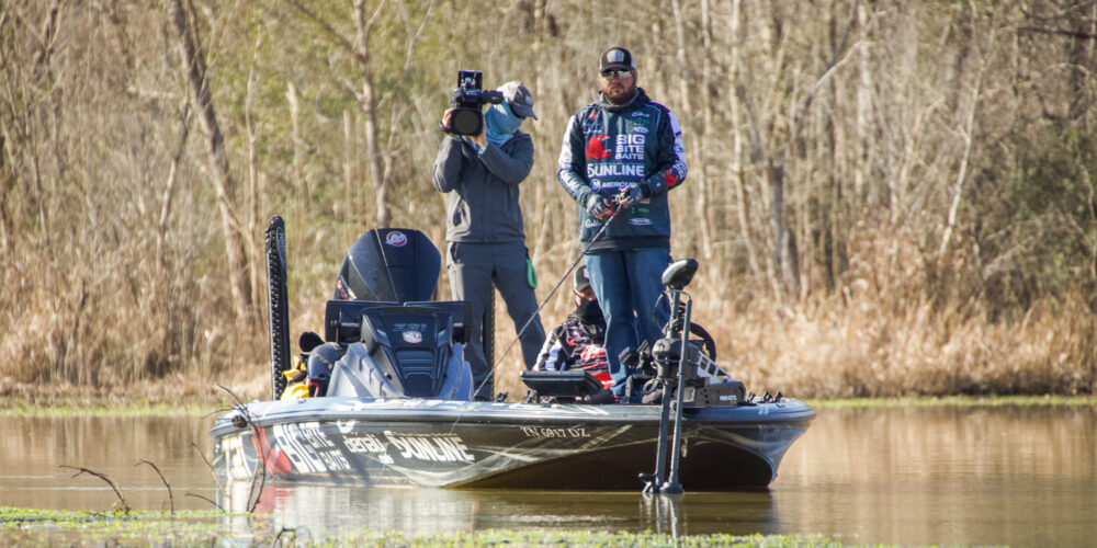 Neal's Early Winter Advice: Start Shallow, Speed Up and Scale Down - Major  League Fishing
