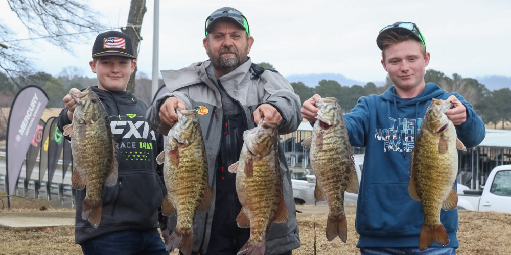 Image for Brewer Hammers 28-5 of Smallmouth on Day 1 at Guntersville