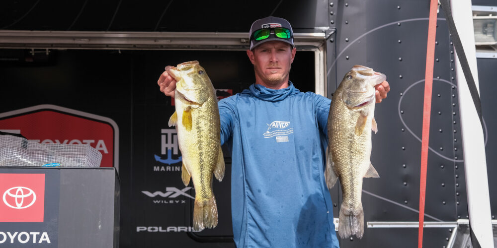 Image for Touey Pops 21-10 to Lead on Day 1 at Havasu