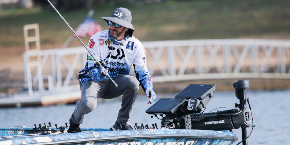 Howell Rockets to Early Lead, Holds on for Knockout Round Win at Smith Lake  - Major League Fishing