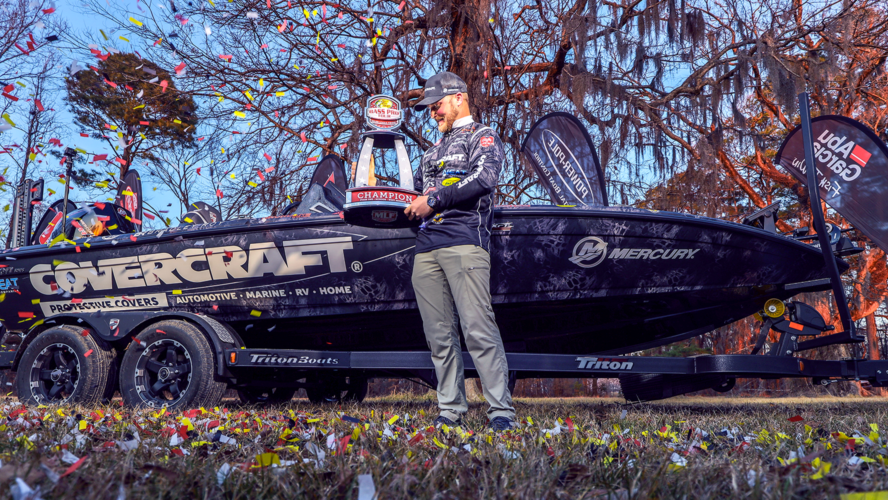 Bradley Roy Wins Stage One of the 2022 Bass Pro Tour