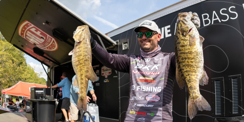 Image for Gallelli Drops 23 Pounds for Pickwick Lead