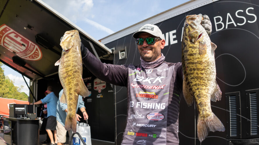 Italy's Jacopo Gallelli Leads Day 1 of Tackle Warehouse Pro Circuit Lithium  Pros Stop 3 Presented by Covercraft - Major League Fishing
