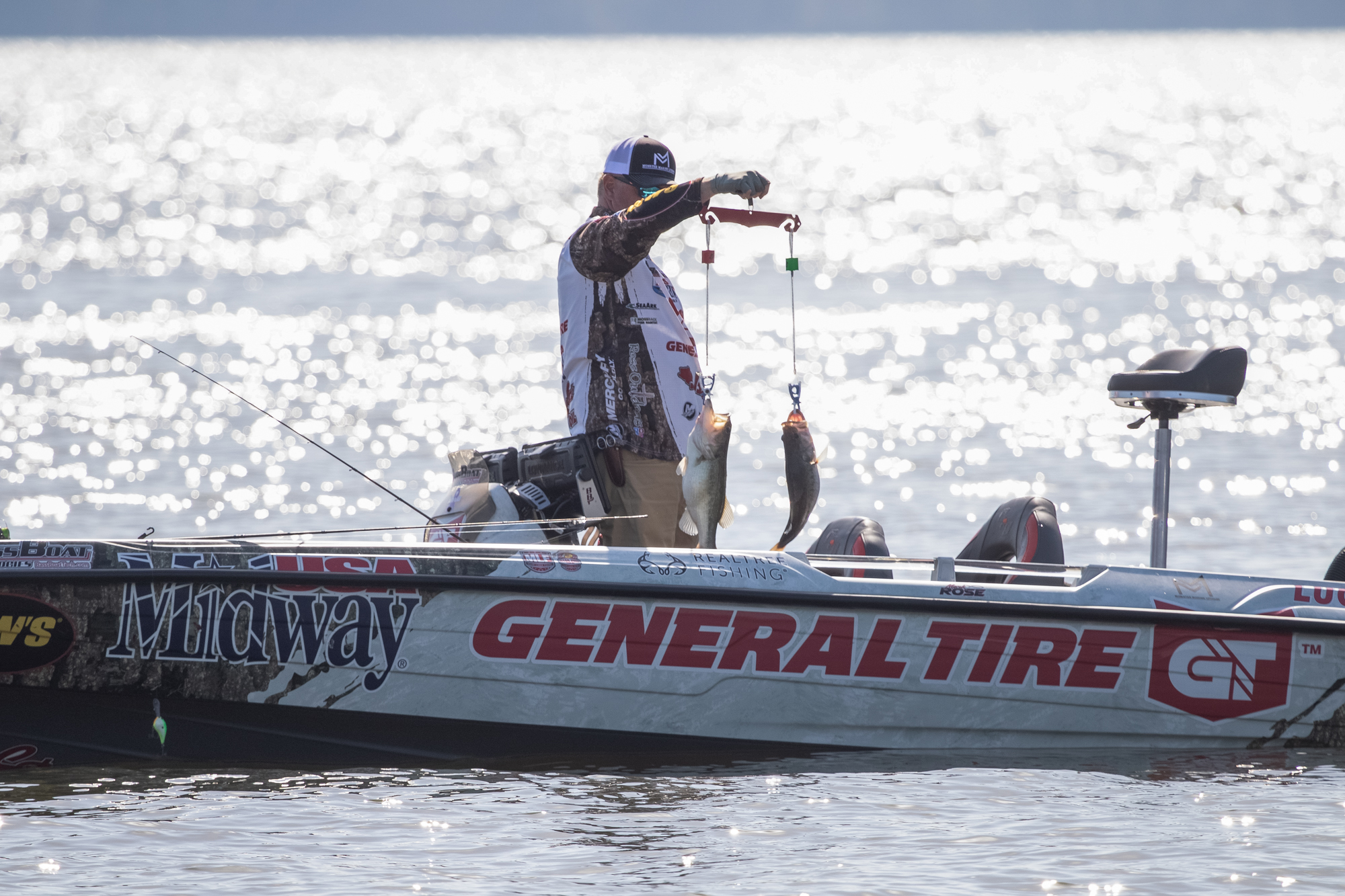 GALLERY: Tracking Down Pigs on Pickwick Lake - Major League Fishing