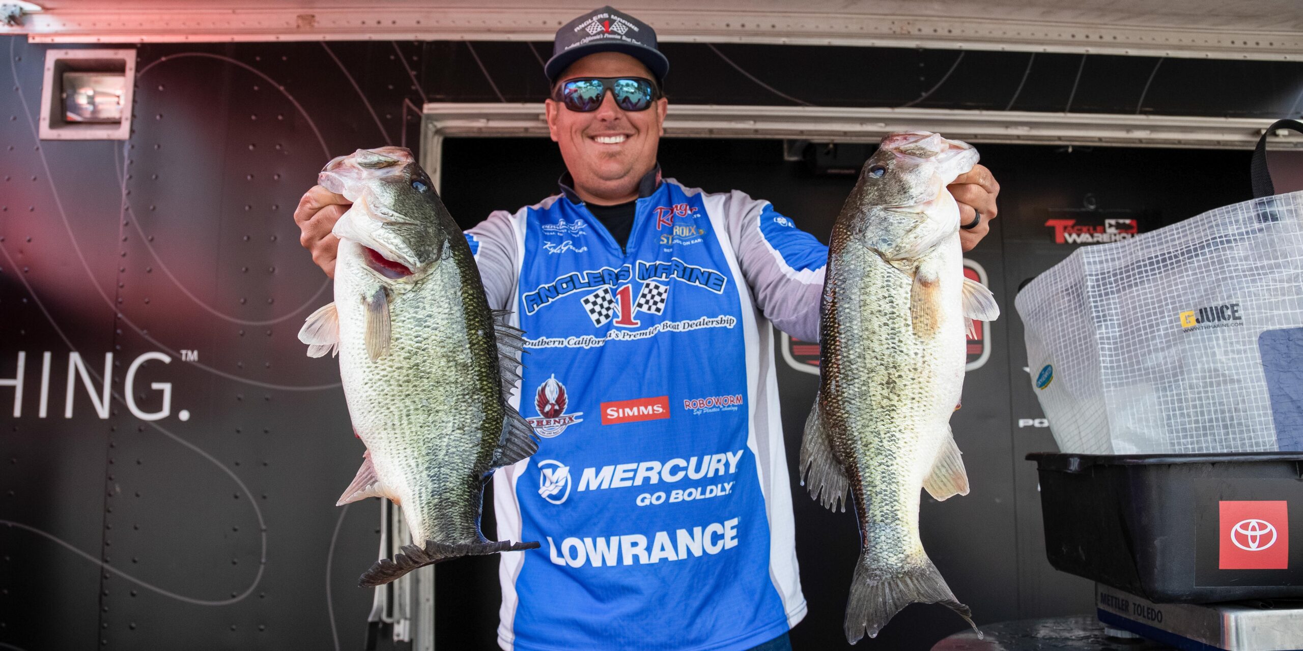 Grover Takes Over Slim Lead on Clear Lake - Major League Fishing