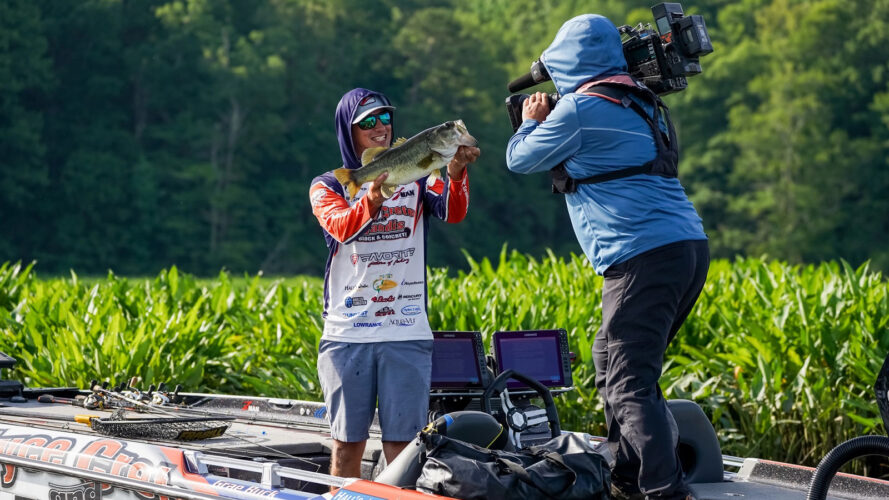 Image for Buck Extends Lead at Tackle Warehouse Pro Circuit Toyota Stop 5 on the James River
