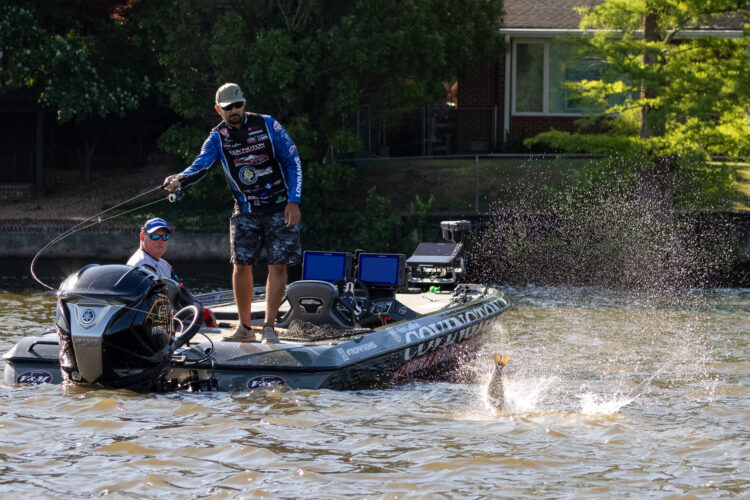 Image for GALLERY: Top 50 Fight It Out on the James River