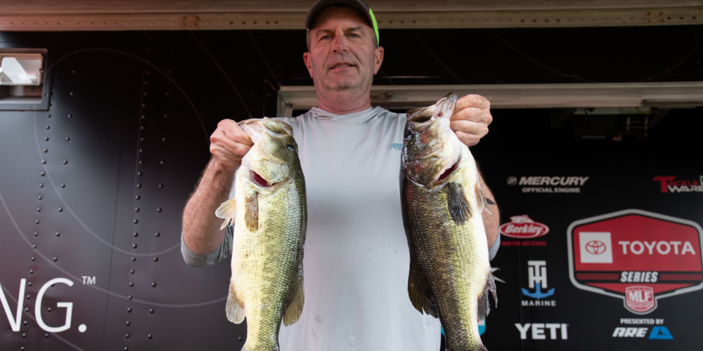 Image for North Carolina’s Coble Cracks 20-Pound Mark to Lead Day 1 on Potomac River