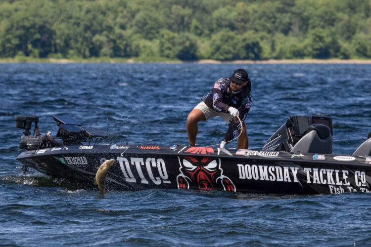 Image for GALLERY: Afternoon Slugfest on Champlain