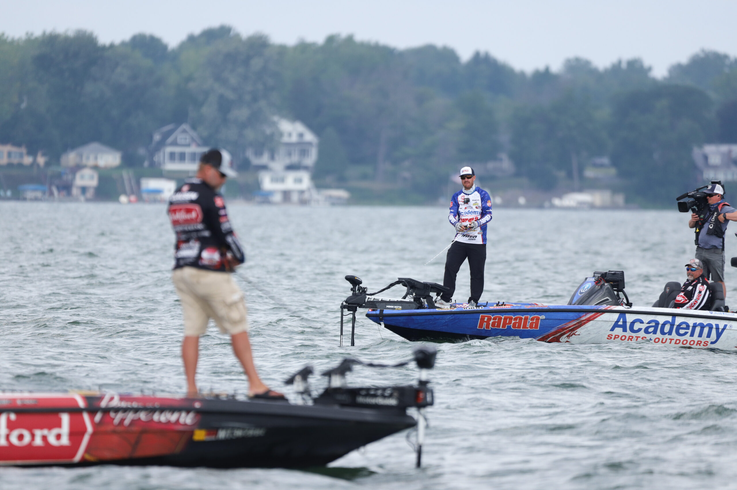 GALLERY: Tensions Rise on Cayuga Lake - Major League Fishing