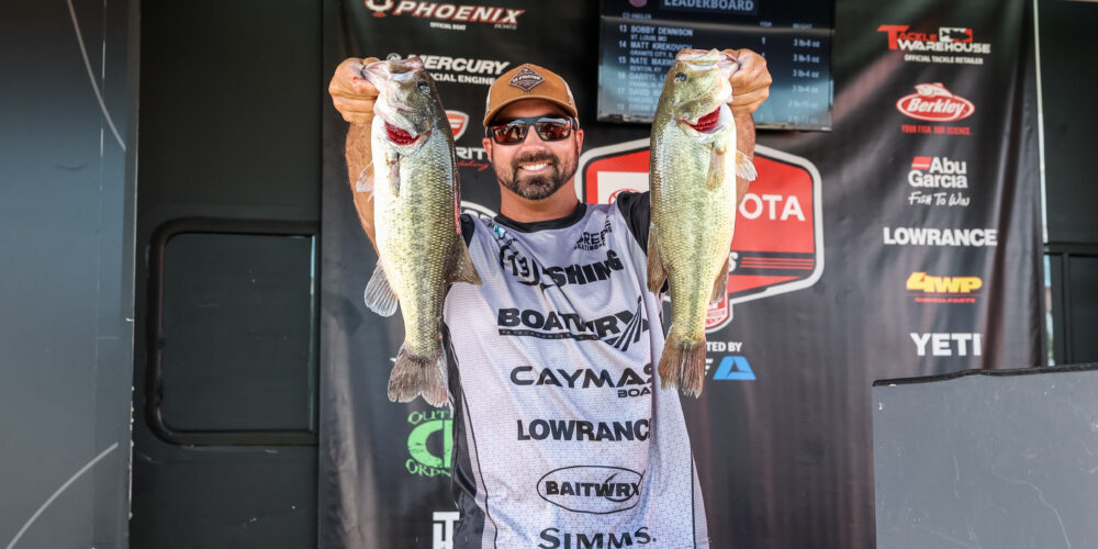 Image for Schutta Out in Front With 18 Pounds on Day 1 at Truman