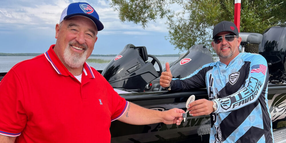 Image for New Jersey BFL Angler Wins Major League Fishing – Favorite Fishing Boat Giveaway Sweepstakes