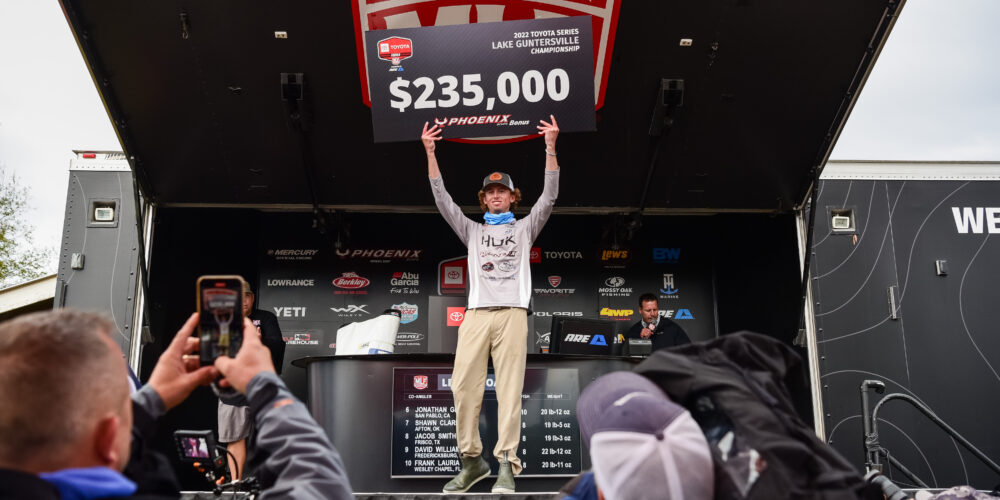 Image for Kyle Hall smashes 20-8 on final day to win Toyota Series Championship Presented by A.R.E. on Lake Guntersville