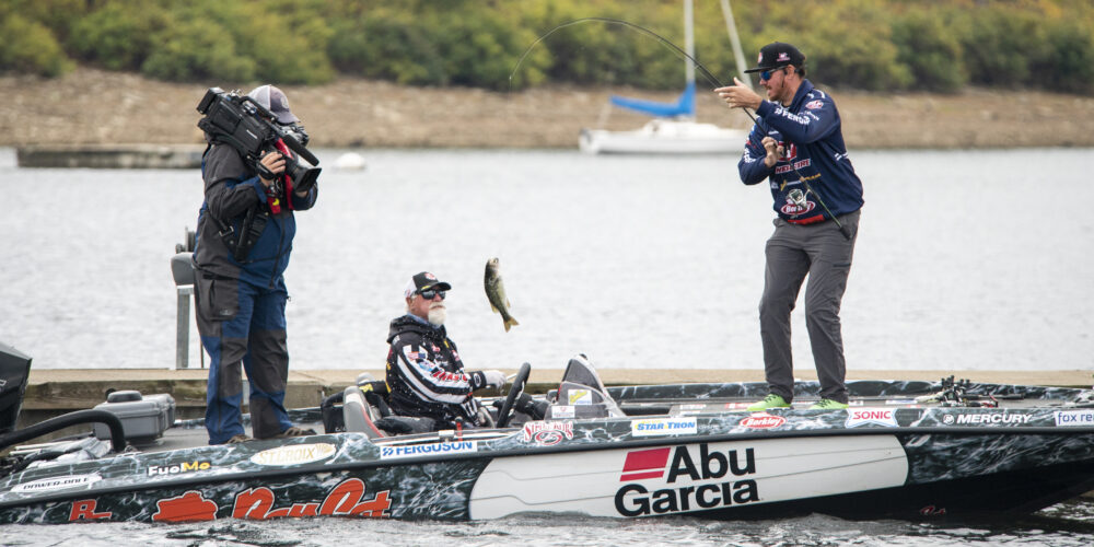 Image for Daniels, Howell find productive pattern to give Team Fox Rent a Car Day 1 lead at Costa Qualifier