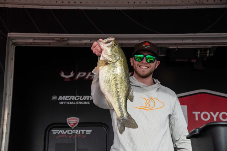 Image for GALLERY: Another good weigh-in in the desert at Havasu