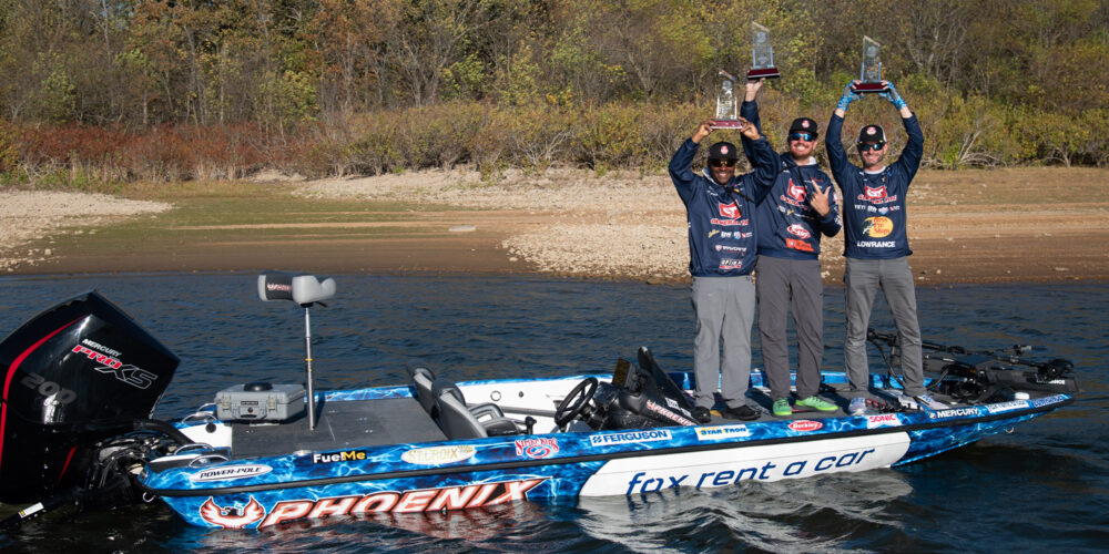 Image for GALLERY: Team Fox Rent a Car wins Costa Qualifier by more than 30 pounds
