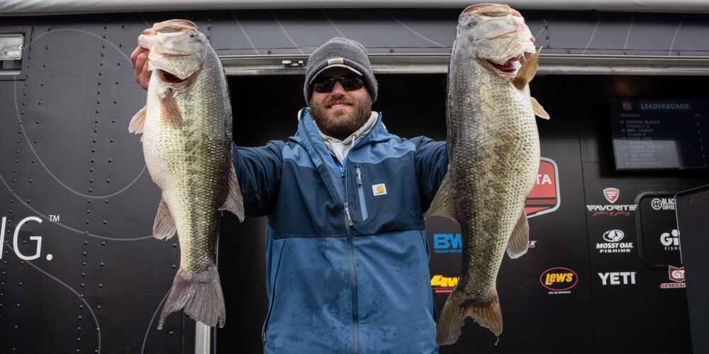 Image for Heffington catches 27-9 to start things off on Guntersville, 11 pros cross the 20-pound mark