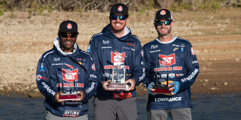 Image for Team Fox Rent a Car finishes strong to capture Match 2 win on Stockton Lake