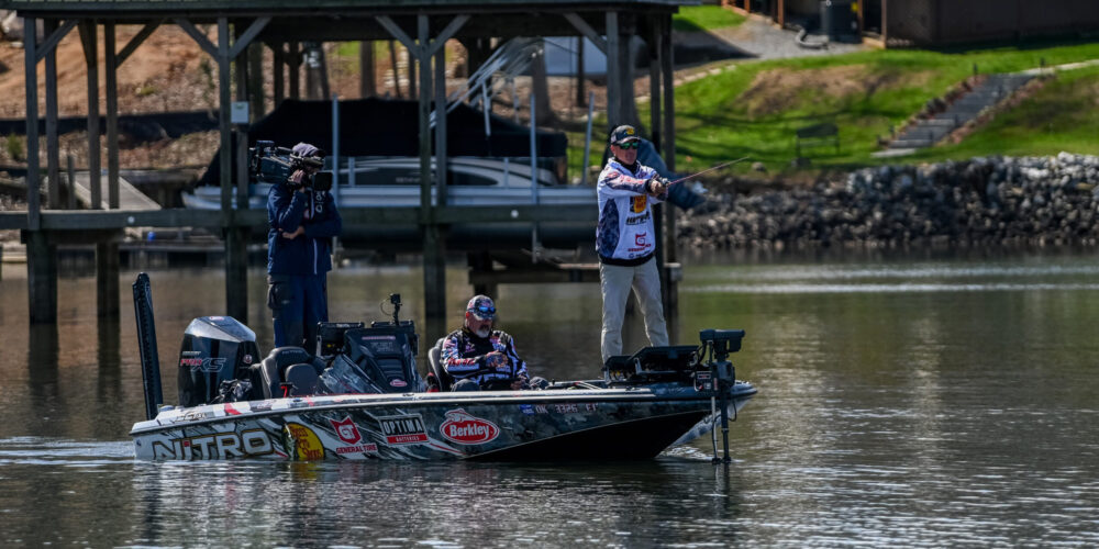 Image for Oklahoma Pro Edwin Evers paces Top 20 anglers that advance at REDCREST Presented by Shore Lunch