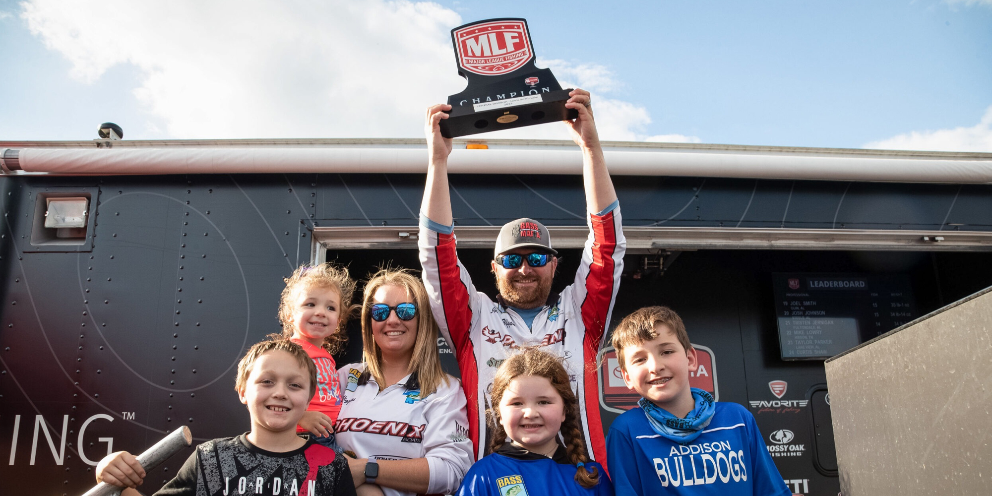 Hometown angler Jordan Wiggins wins MLF Toyota Series at Lewis Smith Lake -  Major League Fishing