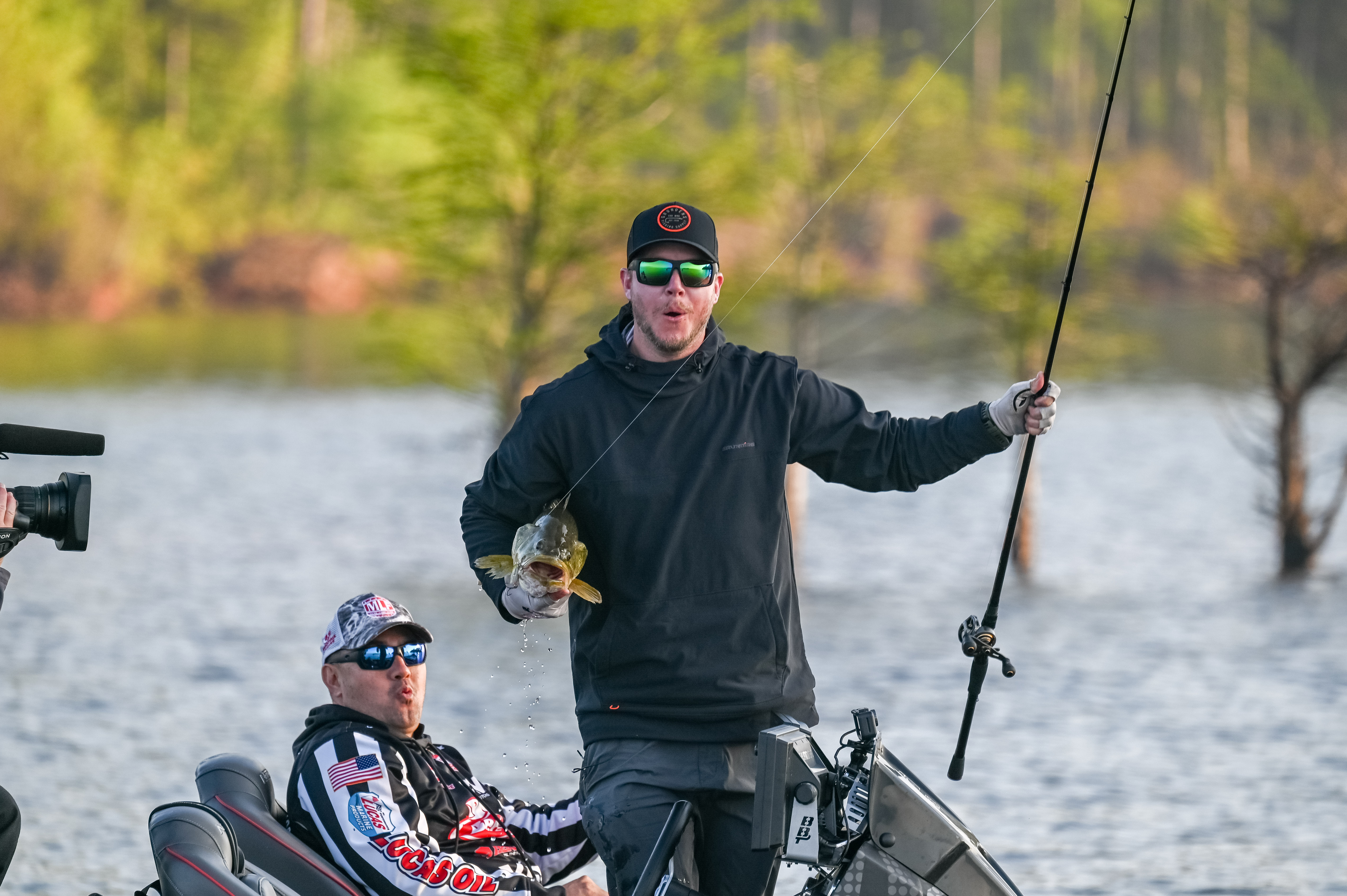 VanDam wins Group A Qualifying Round at Fox Rent A Car Stage Three on Lake  Murray Presented by Mercury - Major League Fishing