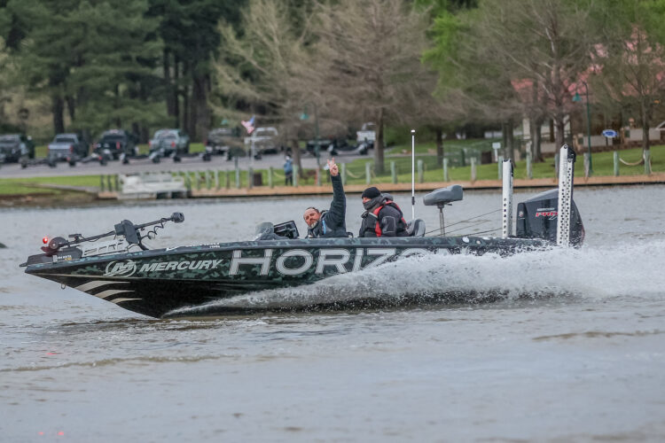 Image for GALLERY: Championship day commences on Lake Dardanelle