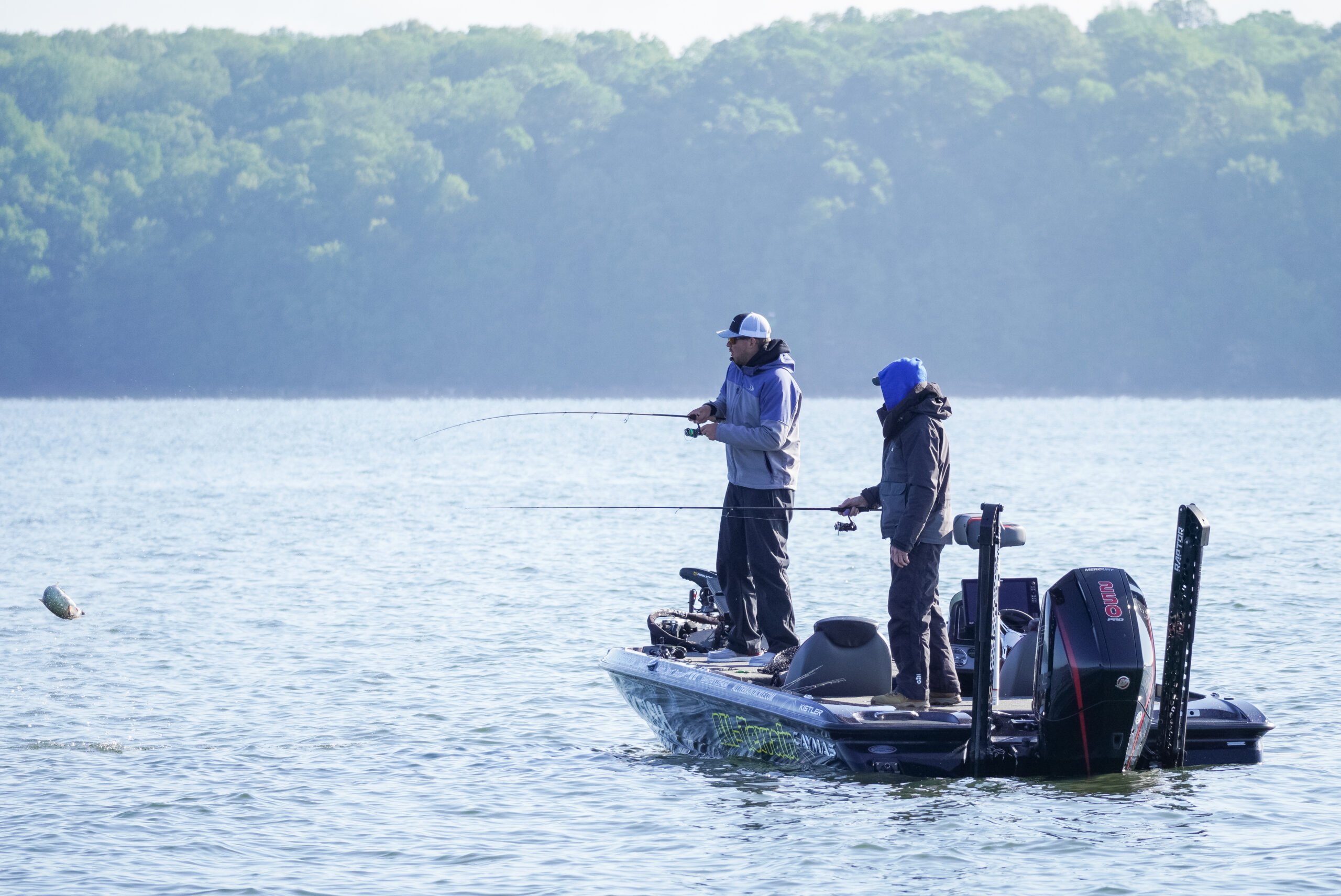 Morrison boats a ShareLunker during practice for the Invitationals kick off  at Big Sam - Major League Fishing
