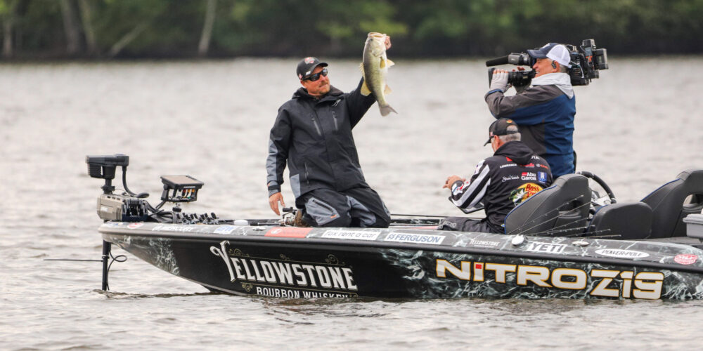 Image for Thrift wins Group A, Ebare catches $25K Big Bass Wednesday at General Tire Heavy Hitters Presented by Bass Pro Shops