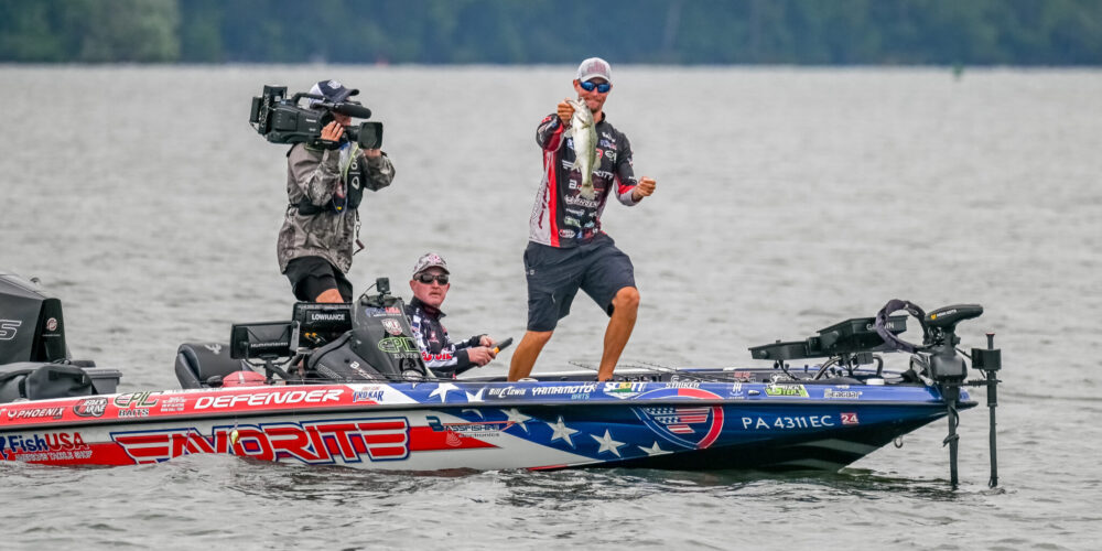Image for Becker maintains lead, action now shifts to Knockout Round on Guntersville