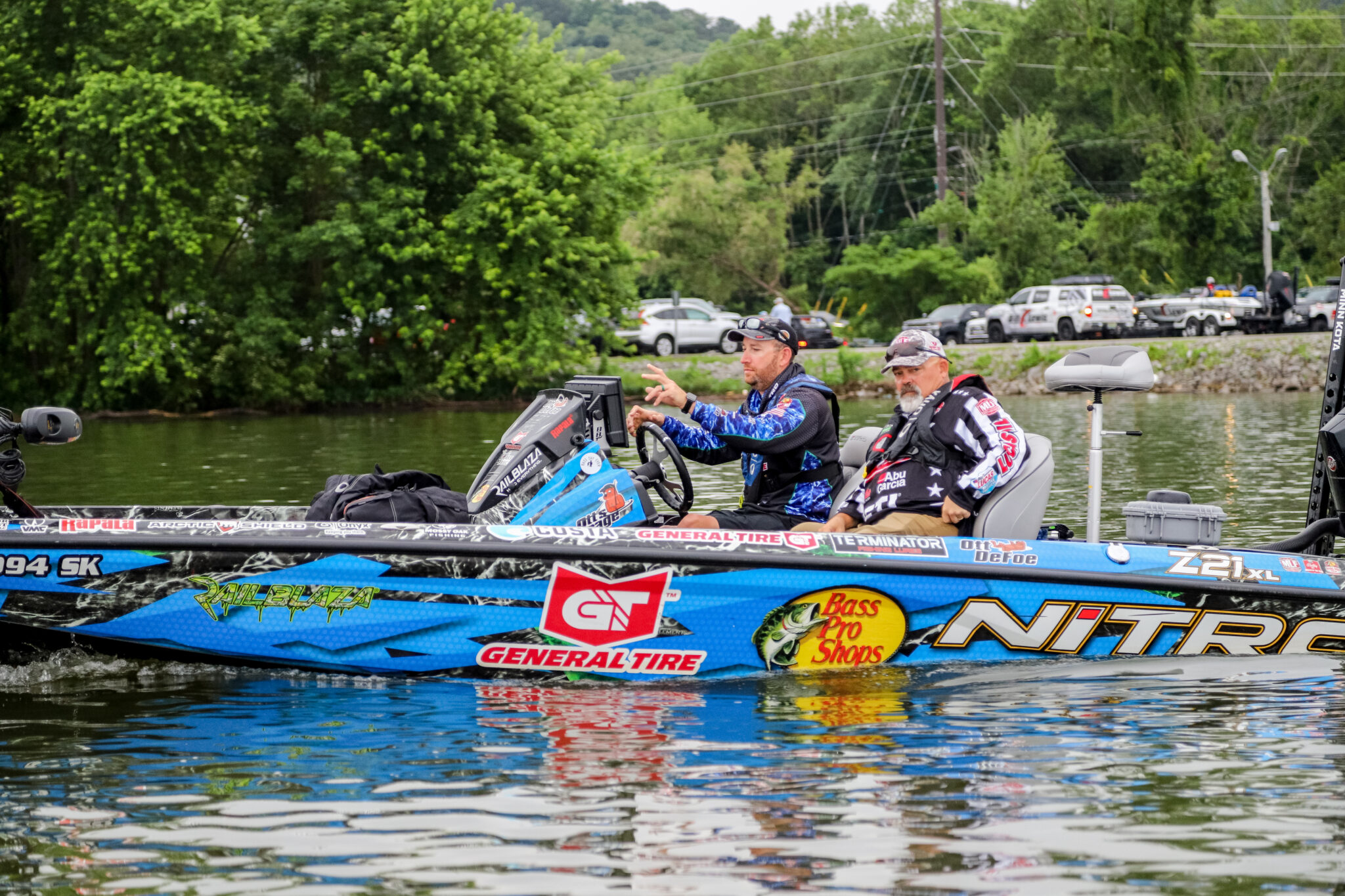 Wheeler flirts with 30 pounds, heads into final day with 5-1 lead on  Guntersville - Major League Fishing