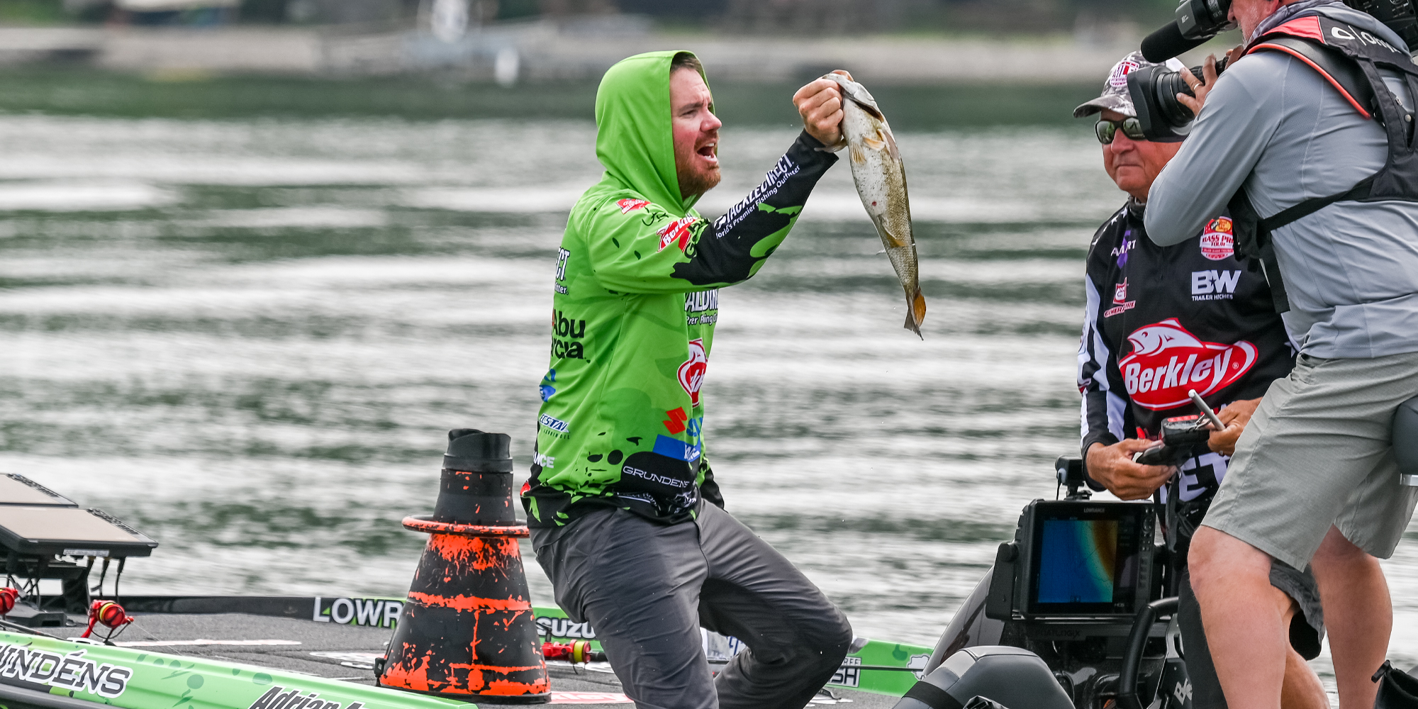 GALLERY: Green means go for Avena as New Jersey pro basks in the  Championship Round lime light - Major League Fishing
