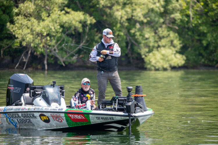 Leonard snares co-angler crown on the Potomac - Major League Fishing
