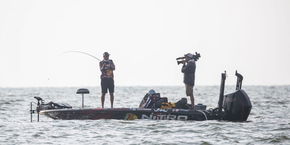 Michigan's VanDam leads Top 10 to Championship Round at Minn Kota Stage  Seven at Saginaw Bay Presented by Suzuki - Major League Fishing