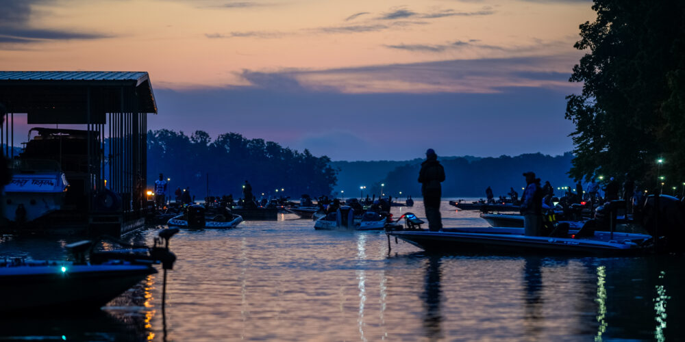 Image for Plains Division returns to a Lake of the Ozarks finish