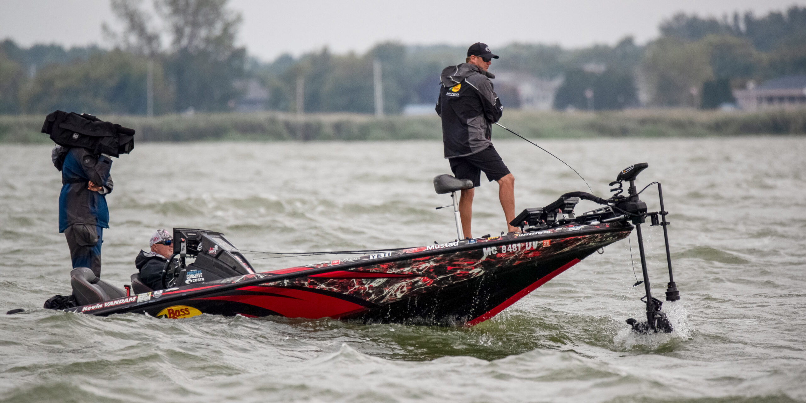 Kevin VanDam on hook efficiency - tournament wins with Mustad